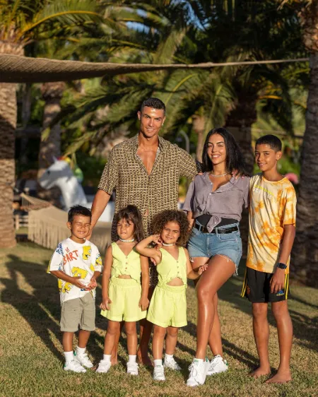 georgina rodriguez and cristiano ronaldo family